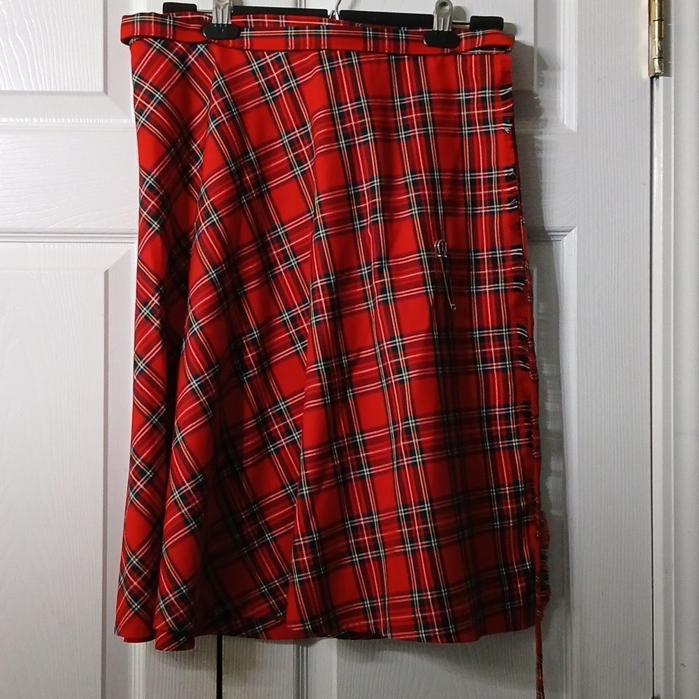 Irish Red tartan plaid fringe edge wrap kilt with safety pin Sz One Size  NWOT